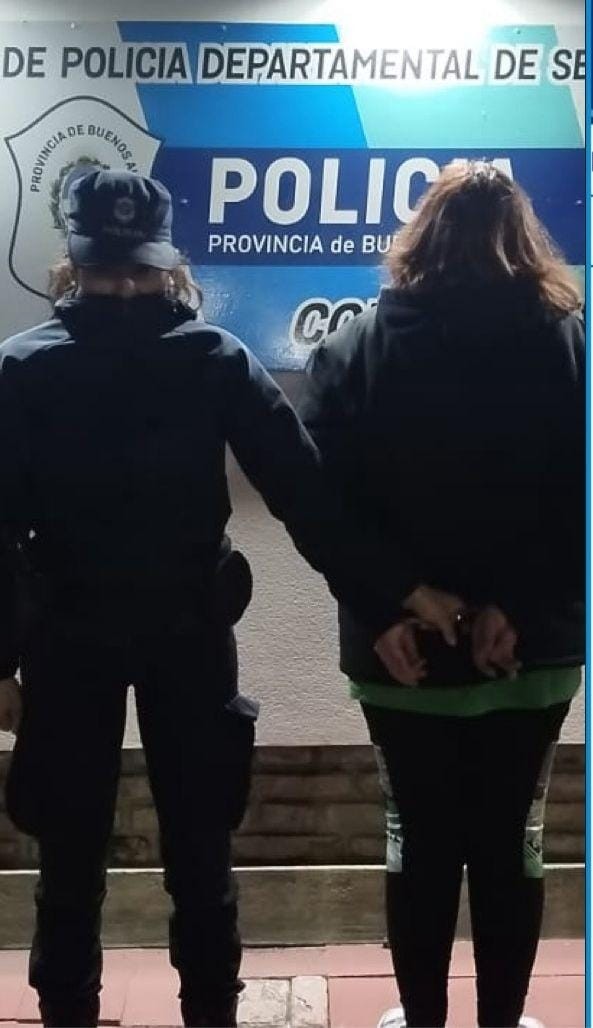 Aprehendida tras robar en un supermercado