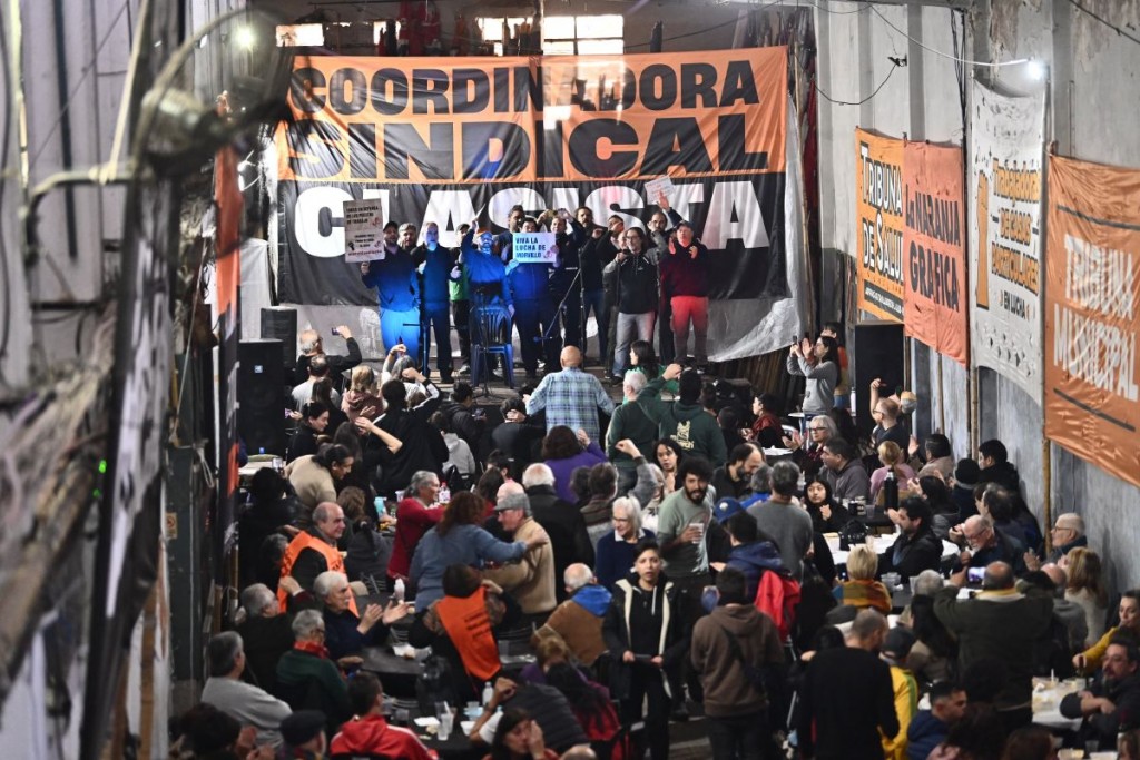 FIT-U: 'Derrotar al régimen de Milei, claramente delimitados de Kicillof y el peronismo'