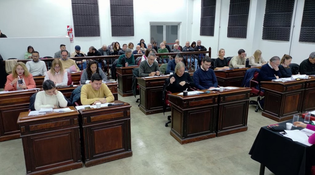 Sesiona el Concejo antes del receso