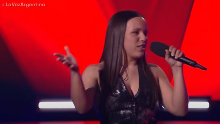 Exitosa participación de la tandilense Juliana Annechini en 'La Voz Argentina'
