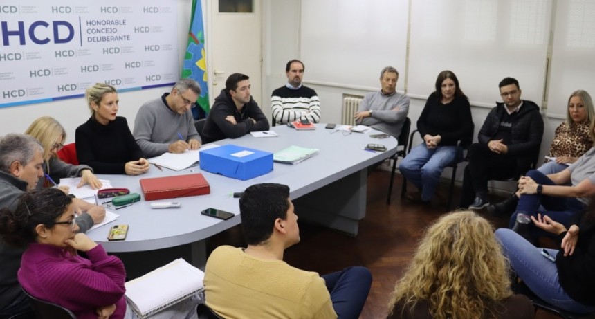Palmares: Escucharon a la martillera en el HCD y citan a Martel y a Fabbi