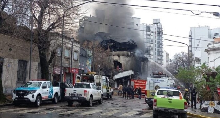 La Plata: 50 familias evacuadas por el incendio