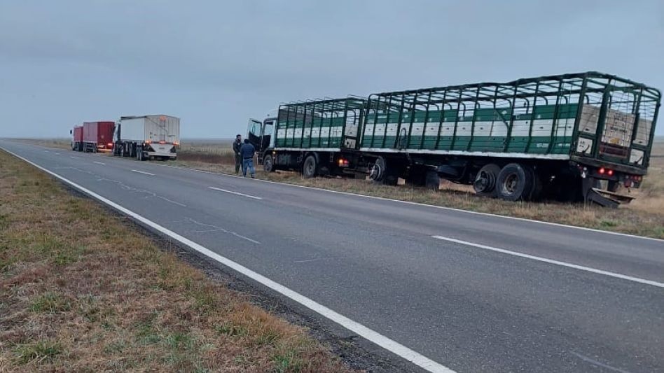 Choque entre dos camiones en Ruta 205 jurisdicción General Alvear