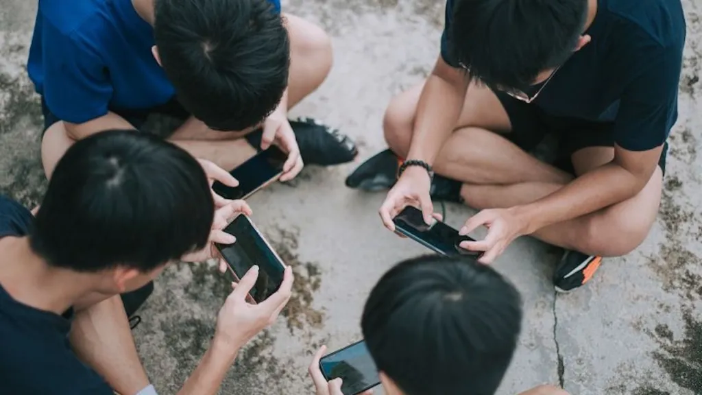 China busca limitar el uso de internet en niños y adolescentes