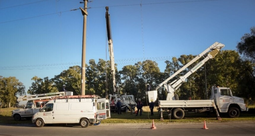 Por el viento, salieron de servicio varios sistemas eléctricos