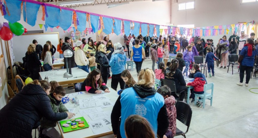 Los festejos por el Mes de las Infancias comenzaron a puro color y diversión