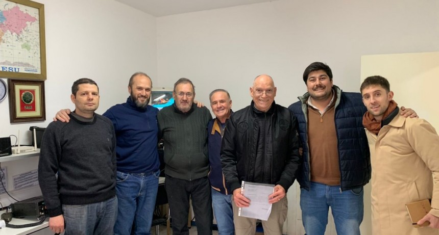 El bloque PRO-ERF visitó el Radio Club Olavarría LU1DSO