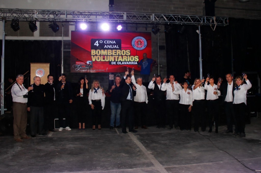 Más de 1200 personas en la Cena Anual de Bomberos