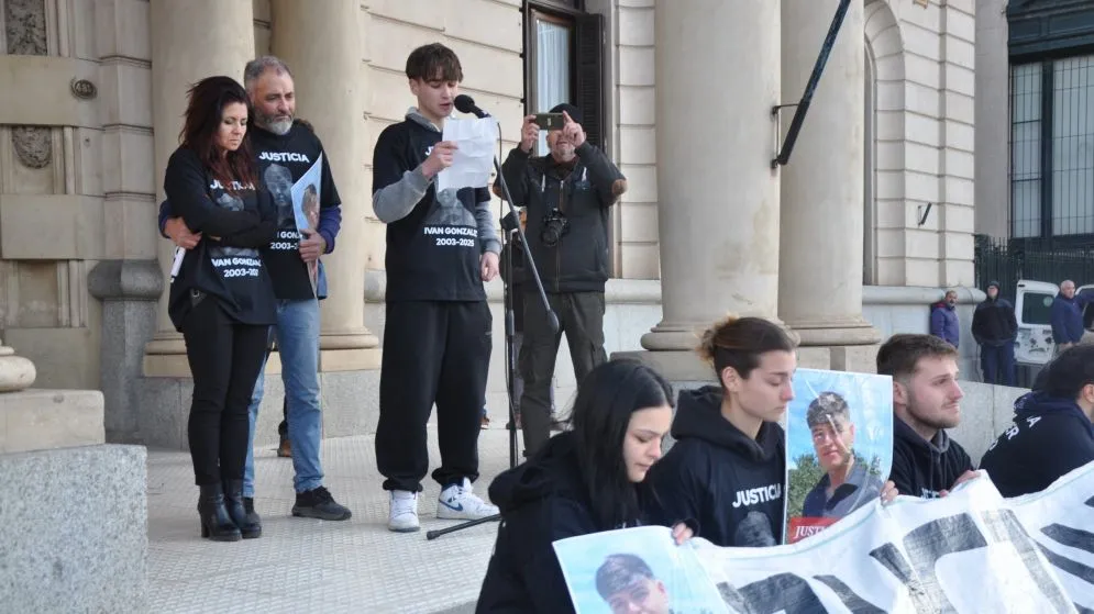 Tandil: multitudinaria marcha para pedir justicia por Iván González