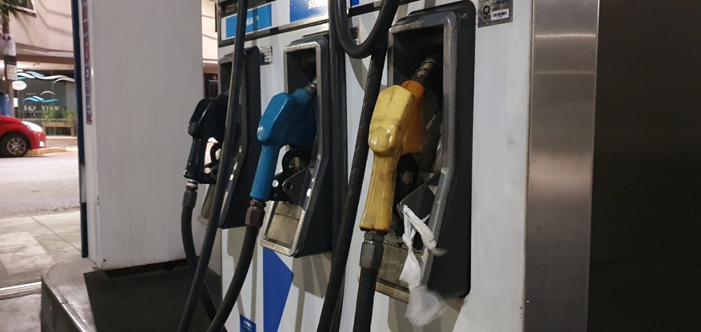 Confirman aumento del precio de los combustibles desde este sábado