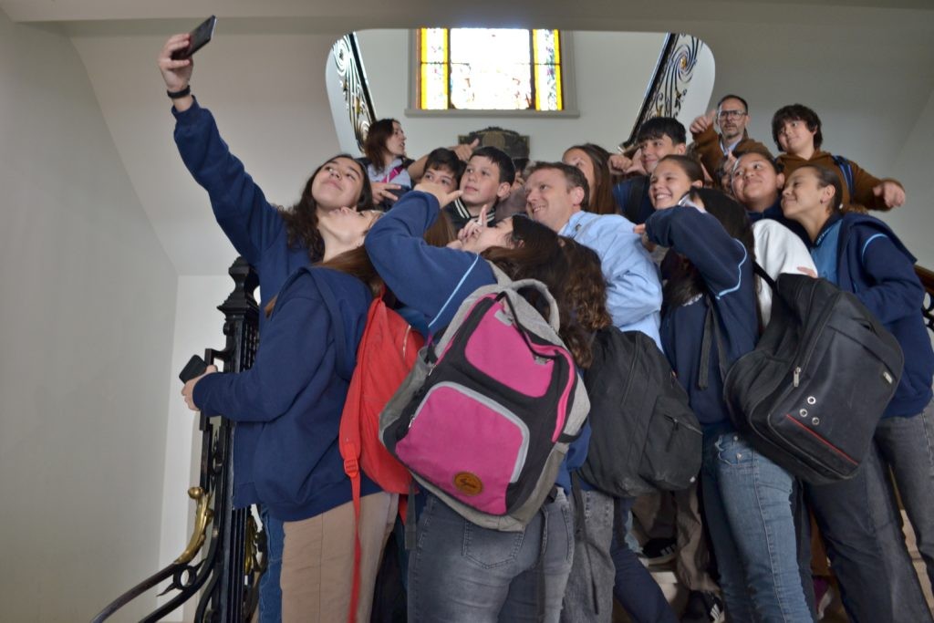 El intendente Wesner recibió a estudiantes de la Escuela Nacional “Adoldo Peréz Esquivel”