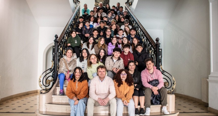 Estudiantes de Mendoza visitaron Olavarría y fueron recibidos por el intendente Wesner