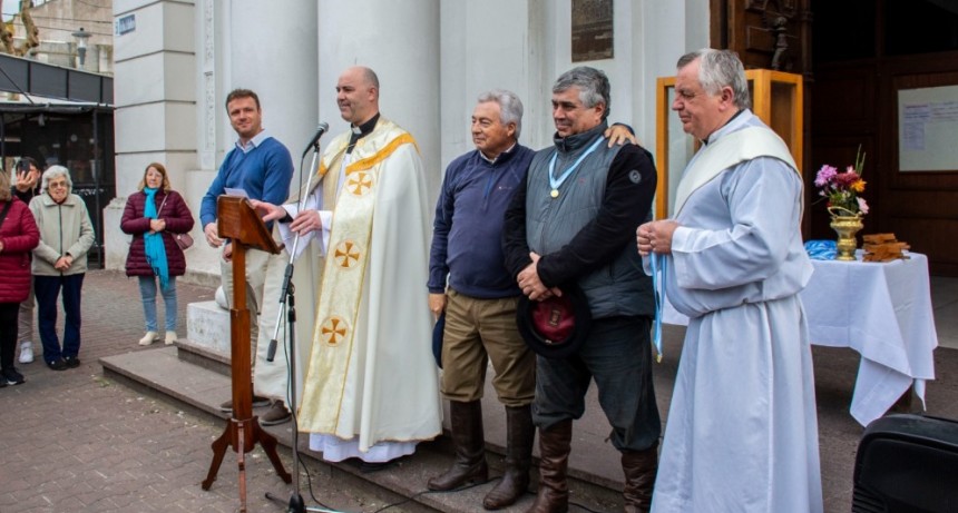 El Intendente Wesner despidió a los Gauchos Peregrinos de San José en su peregrinación a la Basílica de Luján