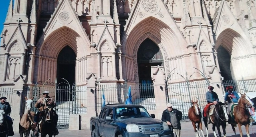 Gauchos Peregrinos de San Cayetano emprenden su viaje a Luján este jueves