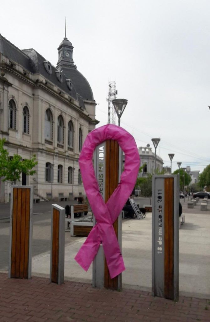 “Mes Rosa”: campaña de información y concientización sobre el cáncer de mama