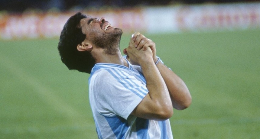 Segunda parte de Maradona por Signorini
