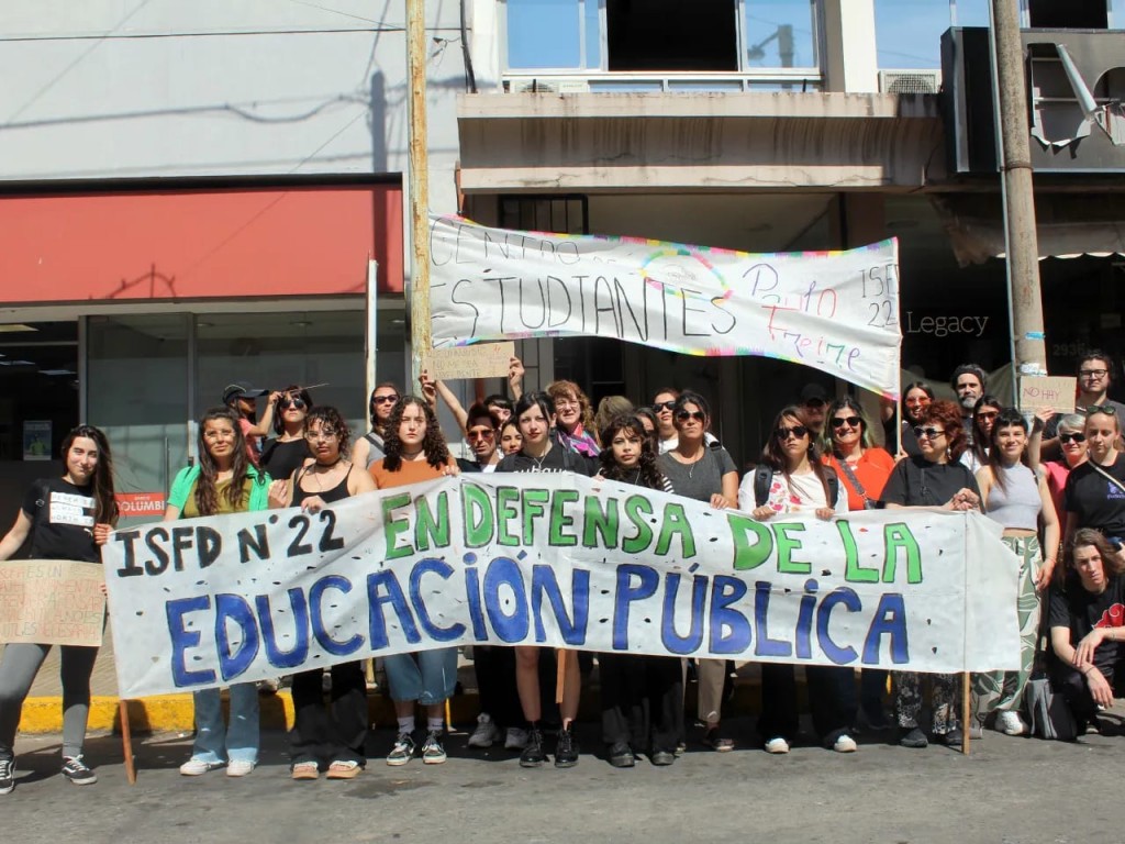 El Instituto 22 movilizado por el cierre del Profesorado de Filosofía