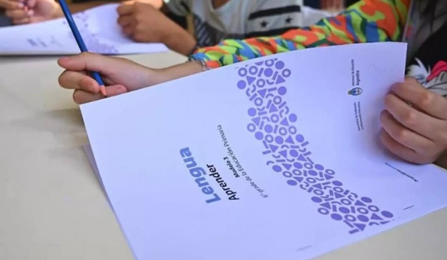 Casi 600 mil estudiantes del último año de secundaria participan en las Pruebas Aprender 2024