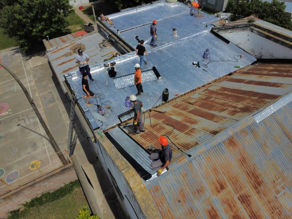 Se mejoraron los techos de la Escuela Nº 5 de la localidad de Colonia San Miguel