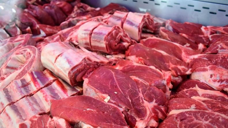 El consumo de carne se derrumbó 12% y es el peor registro en 26 años