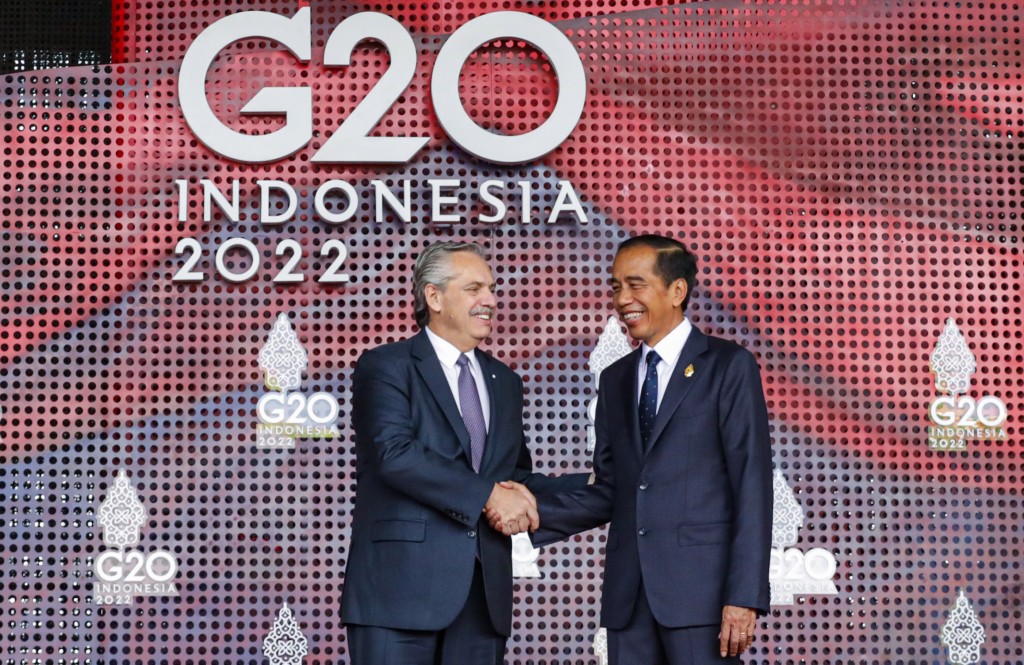 El presidente padece gastritis erosiva, pero continúa con su agenda en el G20