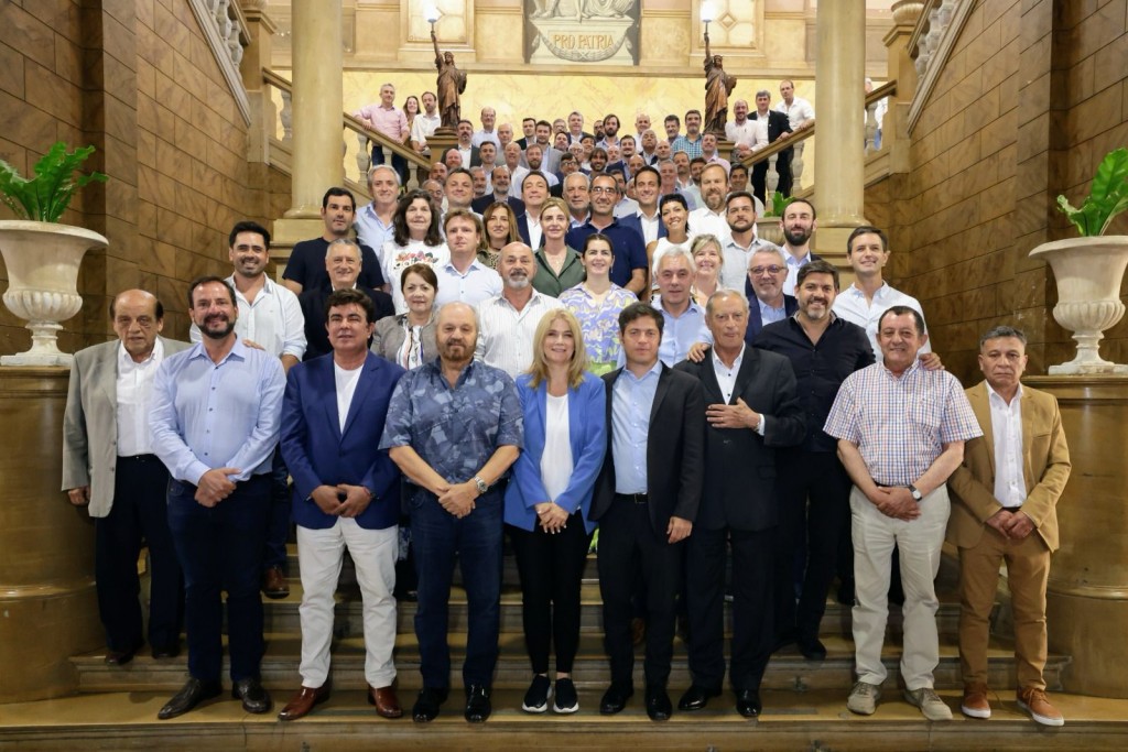 Wesner participó de la reunión de Kicillof con intendentes 