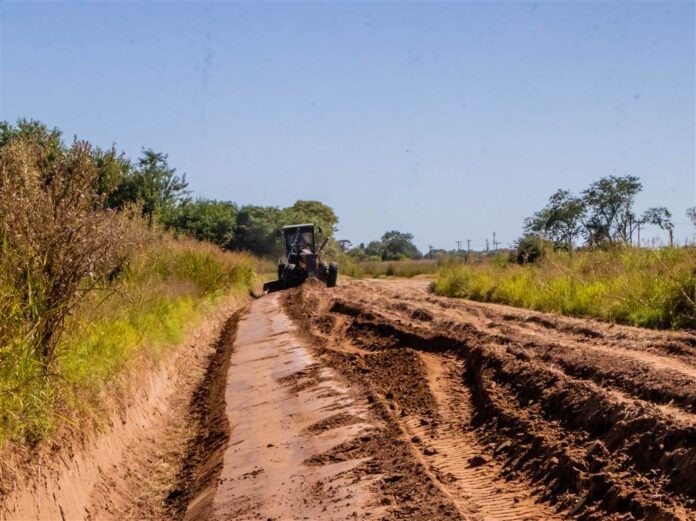 Buscan crear un observatorio para mejorar los caminos rurales en la Provincia