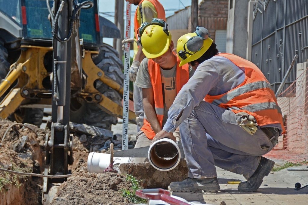 Para reparar cañería, cortan el agua este lunes