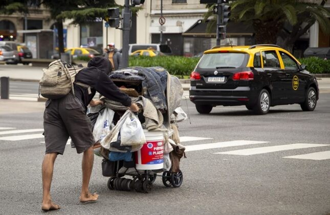 En noviembre una familia necesitó más de 1 millón de pesos para no caer en la pobreza