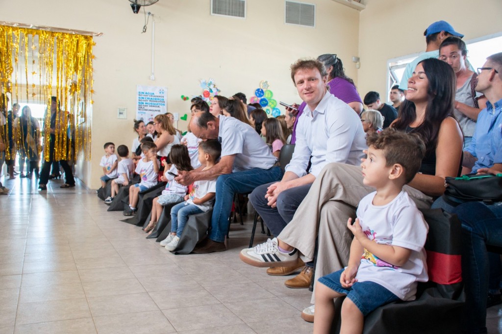 Wesner participó del acto de egresados del Jardín 'Rincón Feliz'