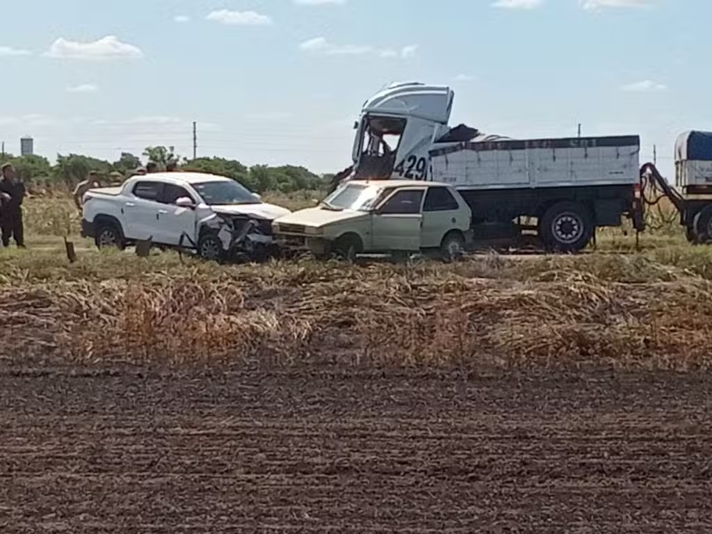 Camionero olavarriense chocó en cercanías de San Nicolás