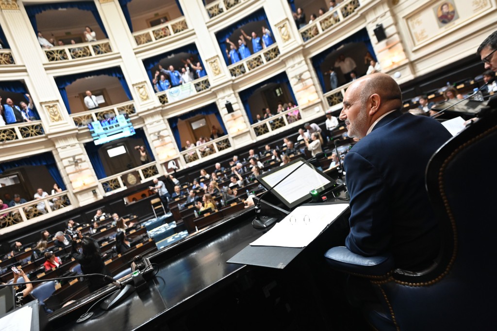 Sin tratar el presupuesto, sesionó Diputados: restituyó el 82% a los jubilados del BAPRO