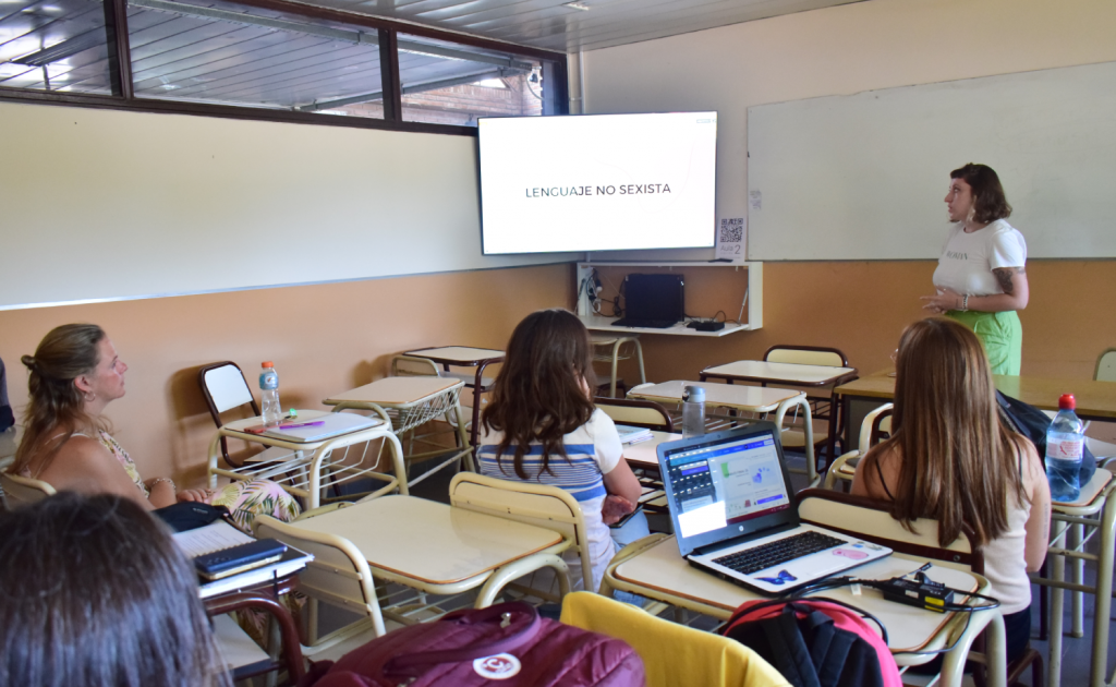 FACSO: nueve estudiantes de Periodismo y Comunicación Social culminaron sus estudios en 2024