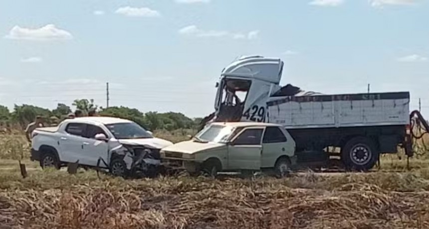 Camionero olavarriense chocó en cercanías de San Nicolás