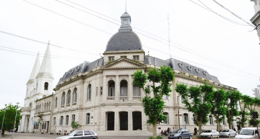 Asuetos: Nación y Provincia el 24 y 31, Municipio desde el 23 y el 30 al mediodía