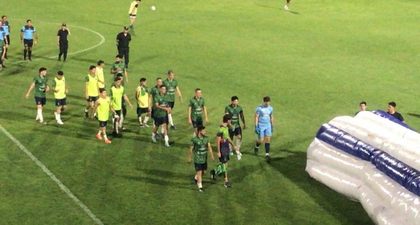 Embajadores campeón del torneo local Francisco 'Fatiga' Russo