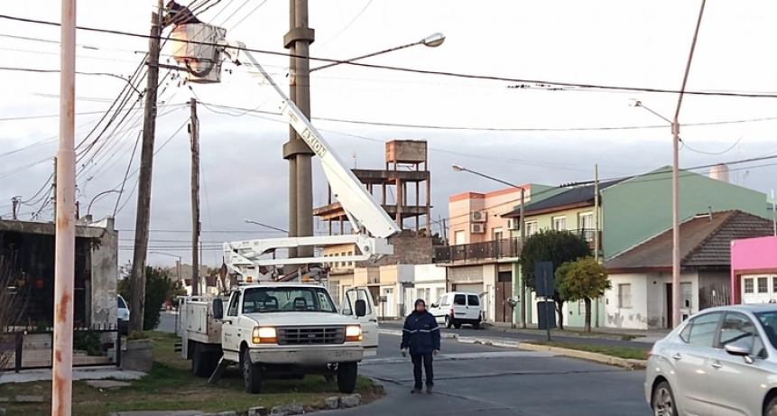 Reponen electricidad en algunas zonas pero aún hay sectores de la planta urbana y la zona rural sin servicio