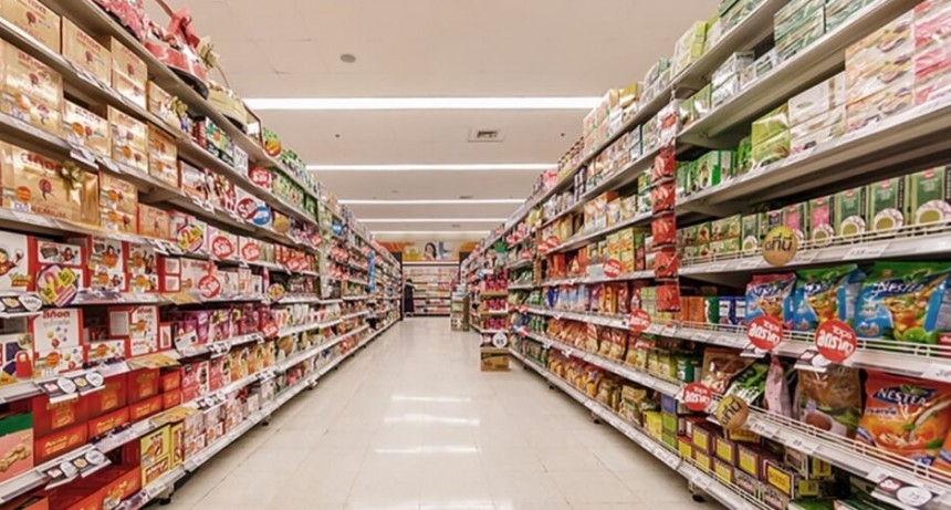 Las ventas en supermercados cayeron 17,8% en octubre