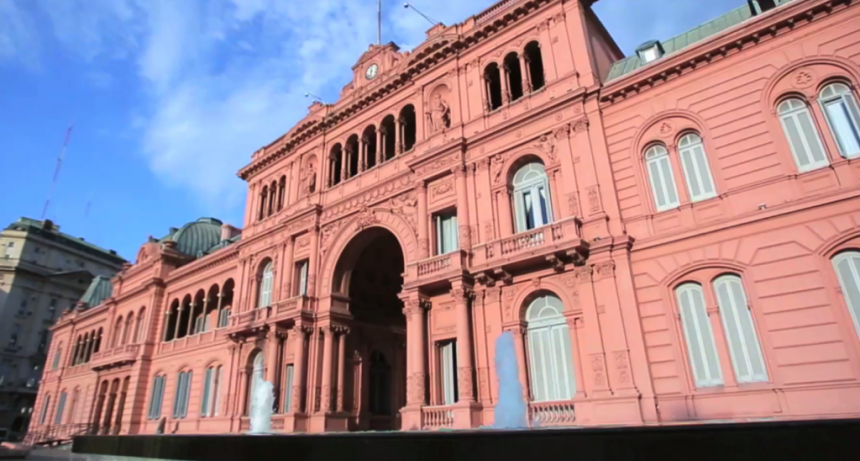 El gobierno de Milei volvió a prorrogar el Presupuesto
